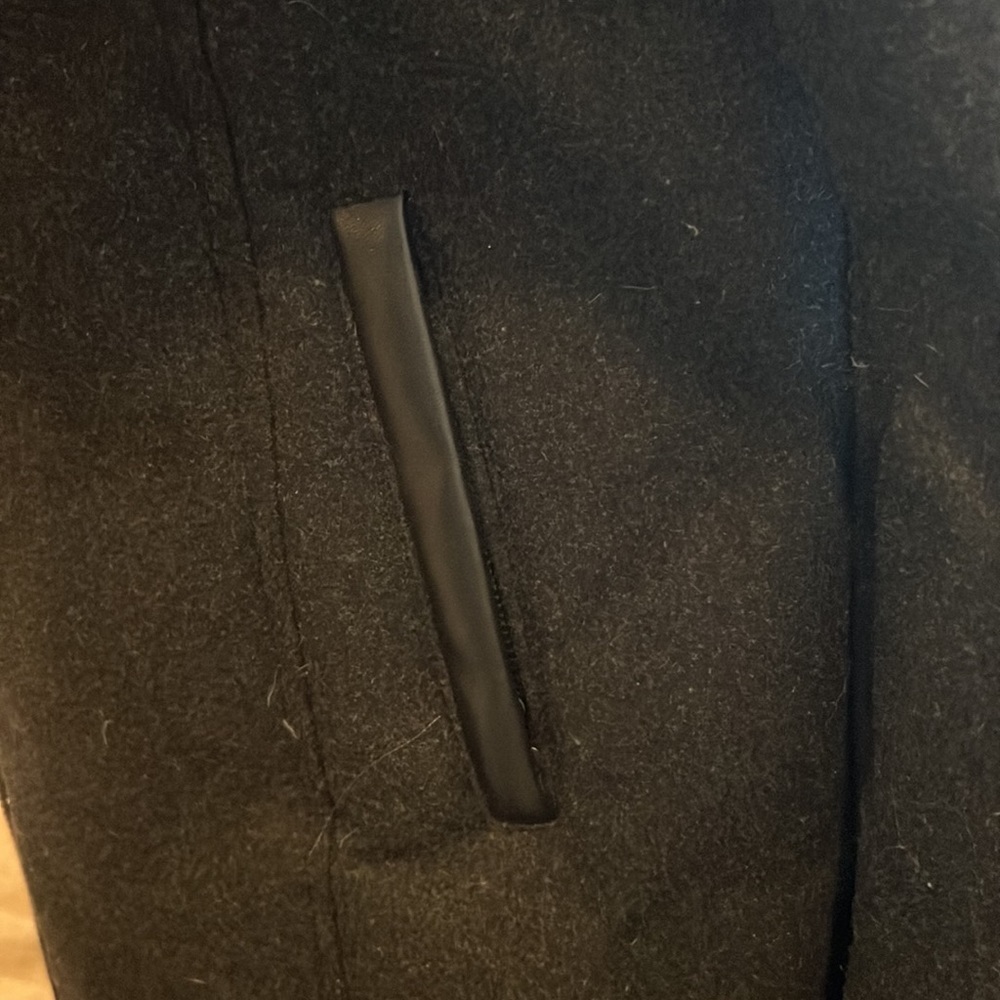 Coat - Picture 5 of 7